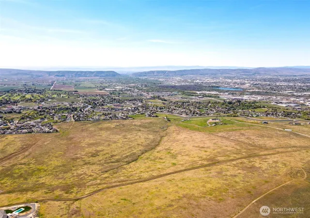 Photo 2 of Land for sale at 351 Kristi Ln, Yakima, WA 98901 | MLS# NWM2545034 | Listing updated on 2026-09-30