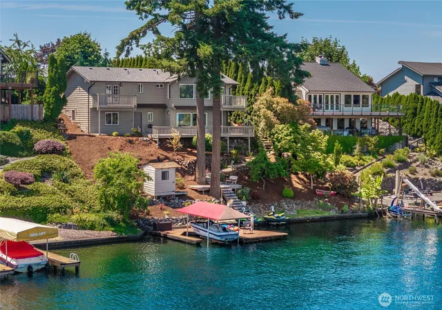 Photo 4 of Single family home for sale at 2505 211th Avenue E, Lake Tapps, WA 98391 | MLS# NWM2545050 | Listing updated on 2026-09-22
