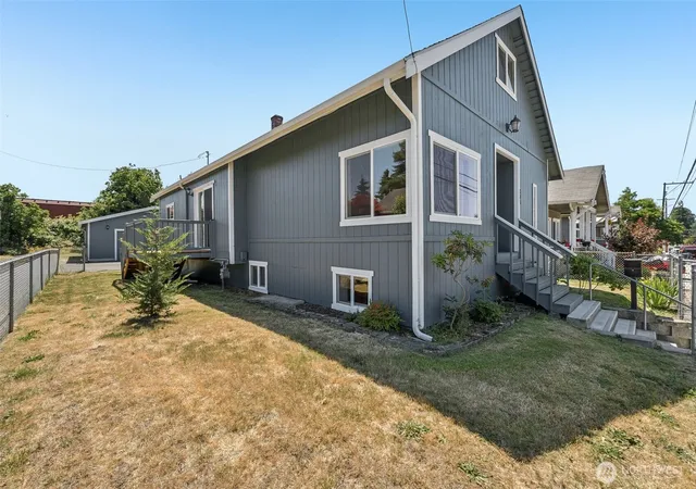 Photo 1 of Single family home for sale at 806 4th Street Se, Auburn, WA 98002 | MLS# NWM2545072 | Listing updated on 2026-09-22