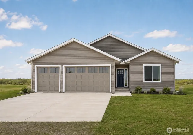 Single family home for sale at 594 Karen Ave, Royal City, WA 99357 | MLS# NWM2545100