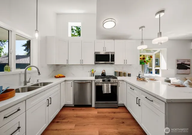 Photo 2 of Sale Pending at 11720 Evanston Ave N, Seattle, WA 98133 | MLS# NWM2545136 | Listing updated on 2026-08-06