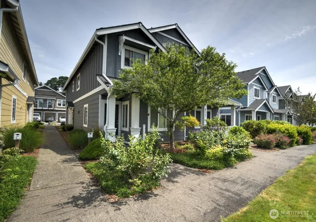 Photo 1 of Condo for sale at 6007 Illinois Ln Se #C, Lacey, WA 98513 | MLS# NWM2545144 | Listing updated on 2026-09-22