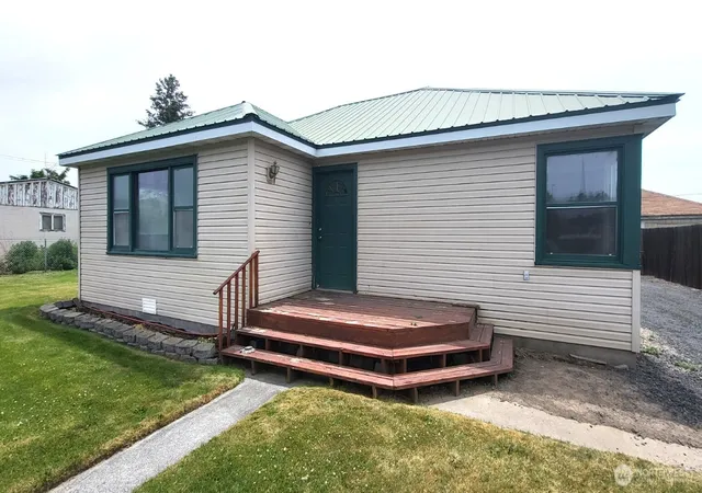 Photo 1 of Single family home for sale at 536 Spokane St, Wilson Creek, WA 98860 | MLS# NWM2545162 | Listing updated on 2026-09-22