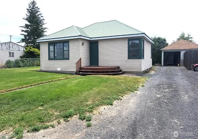 Photo 4 of Single family home for sale at 536 Spokane St, Wilson Creek, WA 98860 | MLS# NWM2545162 | Listing updated on 2026-09-22