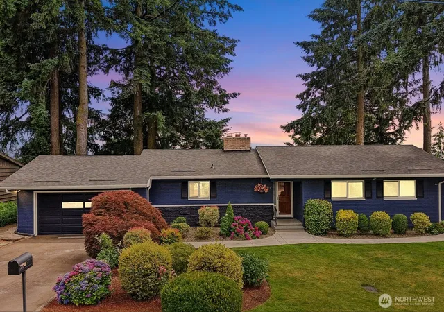 Photo 2 of Single family home for sale at 1015 Ne 64th Street, Vancouver, WA 98665 | MLS# NWM2545163 | Listing updated on 2026-10-01