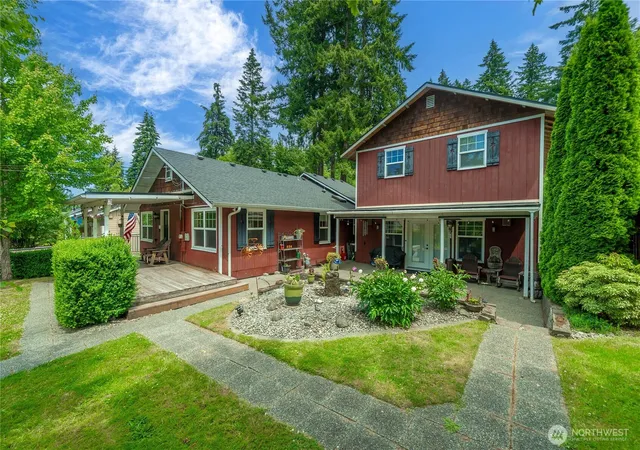 Photo 3 of Single family home for sale at 1702 Eastside St Se, Olympia, WA 98501 | MLS# NWM2545190 | Listing updated on 2026-09-22