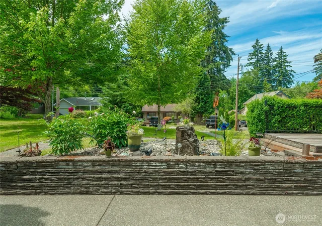 Photo 4 of Single family home for sale at 1702 Eastside St SE, Olympia, WA 98501 | MLS# NWM2545190 | Listing updated on 2026-09-22