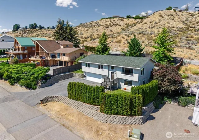 Photo 1 of Sale Pending at 215 San Remo Ln, Chelan, WA 98816 | MLS# NWM2545202 | Listing updated on 2026-09-24