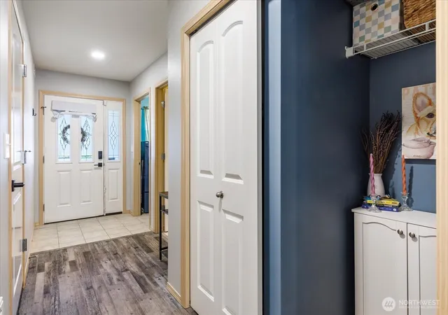 Photo 3 of Townhouse for sale at 160 NE Melrose Dr, Oak Harbor, WA 98277 | MLS# NWM2545214 | Listing updated on 2026-09-28