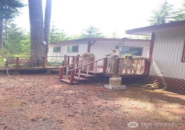 Photo 3 of Sale Pending at 50 N Quinault Pl, Hoodsport, WA 98548 | MLS# NWM2545232 | Listing updated on 2026-09-25