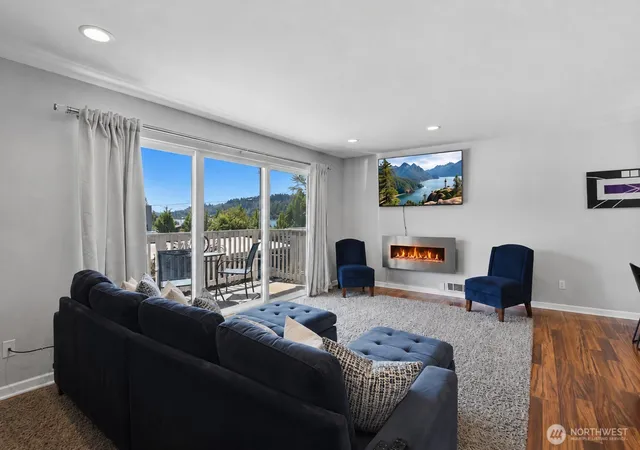Photo 3 of Condo for sale at 5021 Ripley Ln N #213, Renton, WA 98056 | MLS# NWM2545239 | Listing updated on 2026-09-22