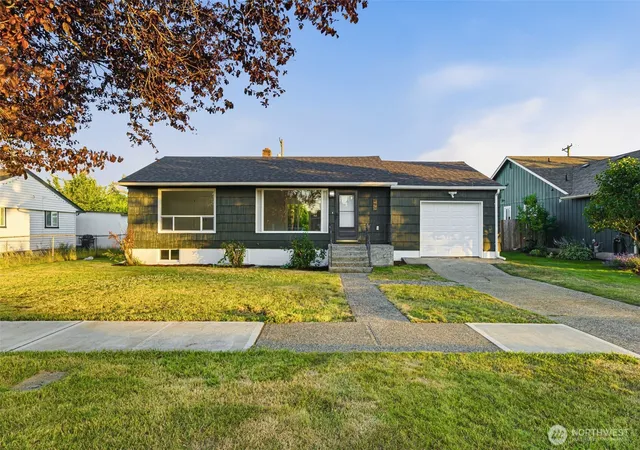 Photo 1 of Sale Pending at 924 E 57th Street, Tacoma, WA 98404 | MLS# NWM2545261 | Listing updated on 2026-09-24
