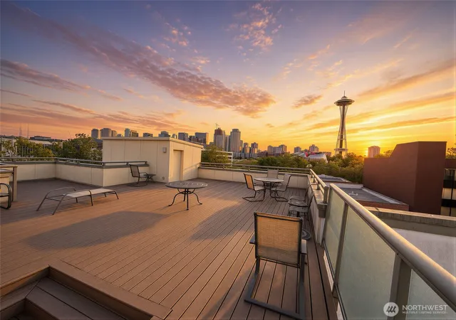 Photo 2 of Condo for sale at 621 5th Avenue N #402, Seattle, WA 98109 | MLS# NWM2545309 | Listing updated on 2026-09-22