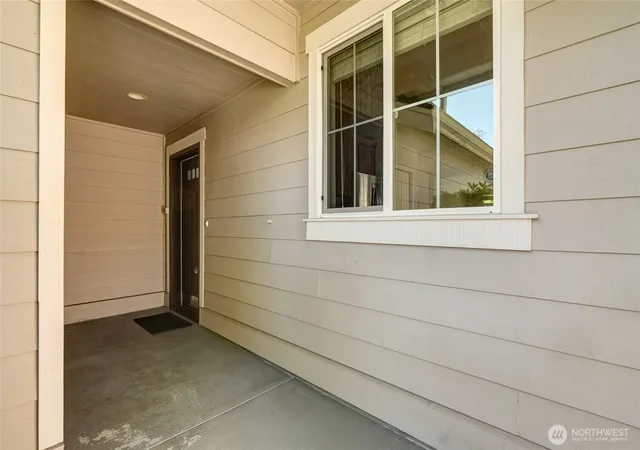 Photo 2 of Sale Pending at 23844 Ne 112th Circle #3, Redmond, WA 98053 | MLS# NWM2545435 | Listing updated on 2026-09-25