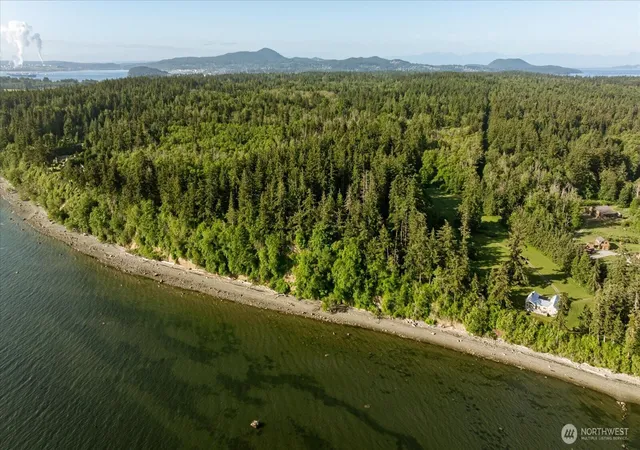 Photo 4 of Single family home for sale at 5837 Ambleside Loop, Anacortes, WA 98221 | MLS# NWM2545444 | Listing updated on 2026-09-22