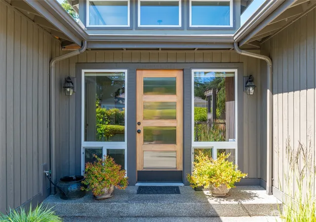Photo 4 of Single family home for sale at 1045 NE Summit Loop, Coupeville, WA 98239 | MLS# NWM2545456 | Listing updated on 2026-09-22