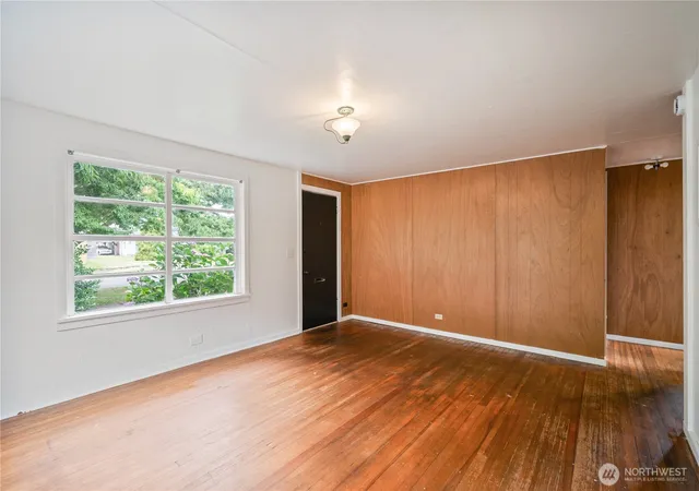 Photo 3 of Townhouse for sale at 1158 10th Avenue, Longview, WA 98632 | MLS# NWM2545491 | Listing updated on 2026-09-22
