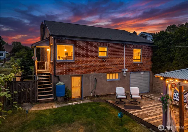 Photo 2 of Single family home for sale at 3735 N 29th Street, Tacoma, WA 98407 | MLS# NWM2545496 | Listing updated on 2026-09-23