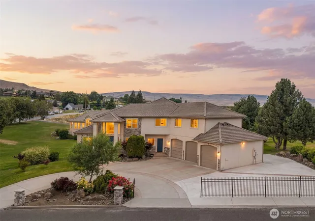 Photo 40 of Single family home for sale at 3675 Westridge Pl, Wenatchee, WA 98801 | MLS# NWM2545535 | Listing updated on 2026-10-07