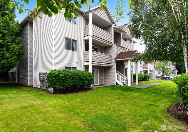 Photo 1 of Sale Pending at 1001 W Casino Rd #G303, Everett, WA 98204 | MLS# NWM2545562 | Listing updated on 2026-09-25