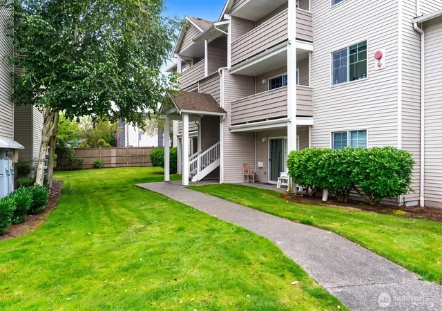 Photo 2 of Sale Pending at 1001 W Casino Rd #G303, Everett, WA 98204 | MLS# NWM2545562 | Listing updated on 2026-09-25