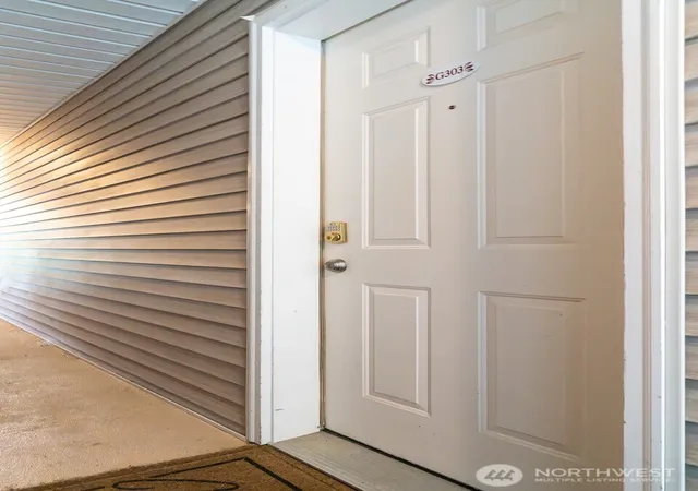 Photo 3 of Sale Pending at 1001 W Casino Rd #G303, Everett, WA 98204 | MLS# NWM2545562 | Listing updated on 2026-09-25