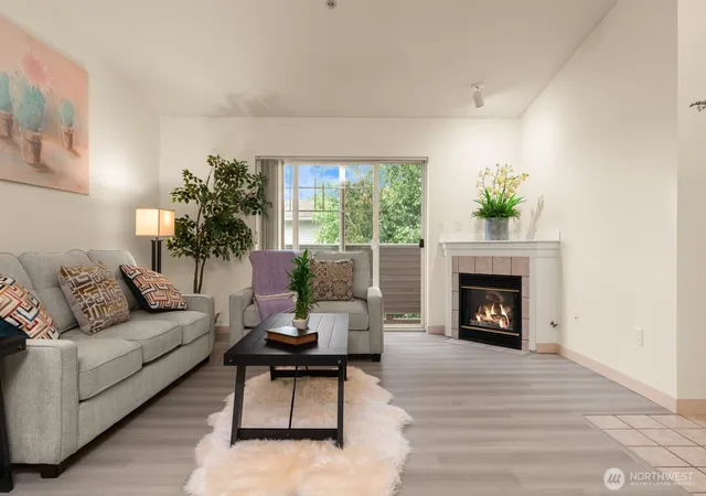 Photo 4 of Sale Pending at 1001 W Casino Rd #G303, Everett, WA 98204 | MLS# NWM2545562 | Listing updated on 2026-09-25