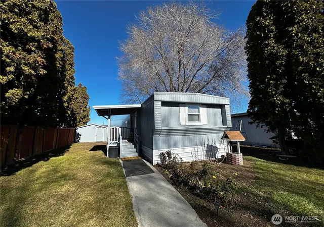 Photo 1 of Manufactured home for sale at 3131 W Wapato Dr #53, Moses Lake, WA 98837 | MLS# NWM2545591 | Listing updated on 2026-10-02