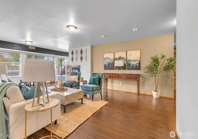 Photo 2 of Sale Pending at 1133 E Hemlock St, Kent, WA 98030 | MLS# NWM2545593 | Listing updated on 2026-09-22
