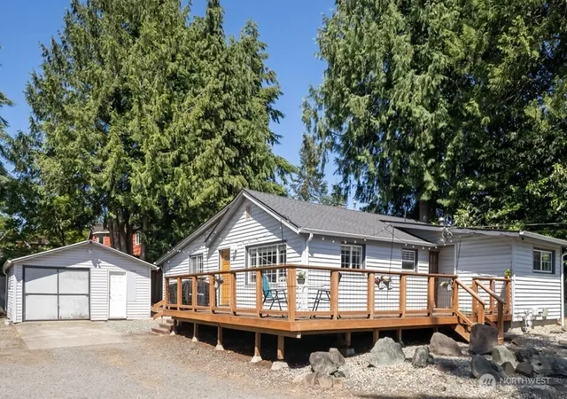 Photo 1 of Single family home for sale at 416 Riverview Ln, Snohomish, WA 98290 | MLS# NWM2545606 | Listing updated on 2026-09-22