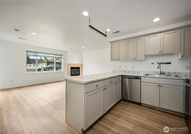 Photo 4 of House for sale at 208 Noble St, Sumas, WA 98295 | MLS# NWM2545617 | Listing updated on 2026-09-22