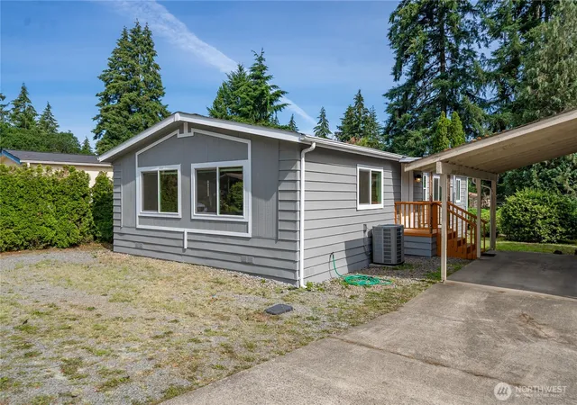 Photo 2 of Manufactured home for sale at 605 167th Court E #16, Spanaway, WA 98387 | MLS# NWM2545651 | Listing updated on 2026-09-22