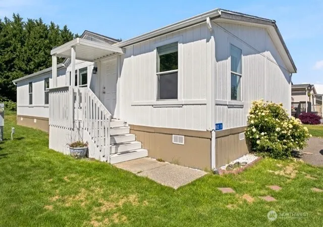 Photo 1 of Manufactured home for sale at 19920 67th Avenue Ne #11, Arlington, WA 98223 | MLS# NWM2545682 | Listing updated on 2026-09-28