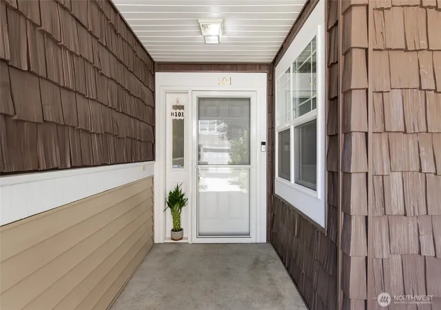 Photo 3 of Condo for sale at 424 228th Street Sw #H101, Bothell, WA 98021 | MLS# NWM2545692 | Listing updated on 2026-09-22