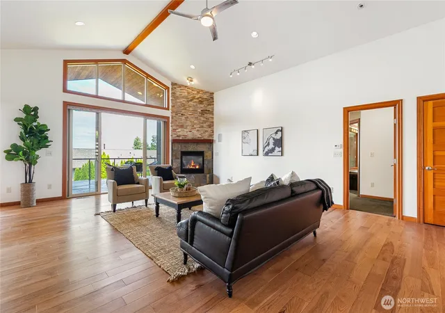 Photo 3 of Single family home for sale at 5550 Whitehorn Way, Blaine, WA 98230 | MLS# NWM2545708 | Listing updated on 2026-09-22