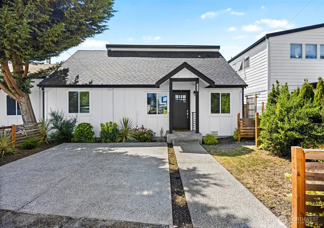 Photo 2 of Single family home for sale at 10215 Evanston Ave N #2, Seattle, WA 98133 | MLS# NWM2545746 | Listing updated on 2026-09-22