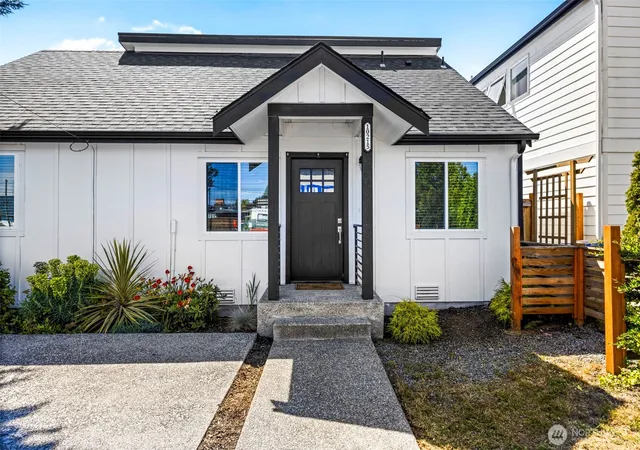 Photo 1 of Single family home for sale at 10215 Evanston Ave N #2, Seattle, WA 98133 | MLS# NWM2545746 | Listing updated on 2026-09-22