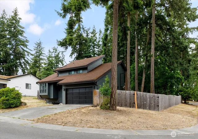 Photo 1 of Single family home for sale at 210 Nw Calista Ct, Oak Harbor, WA 98277 | MLS# NWM2545748 | Listing updated on 2026-09-26