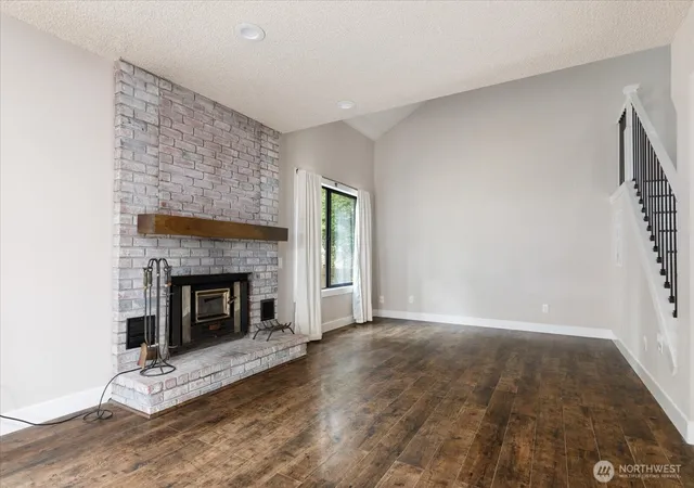 Photo 3 of Single family home for sale at 210 NW Calista Ct, Oak Harbor, WA 98277 | MLS# NWM2545748 | Listing updated on 2026-09-26