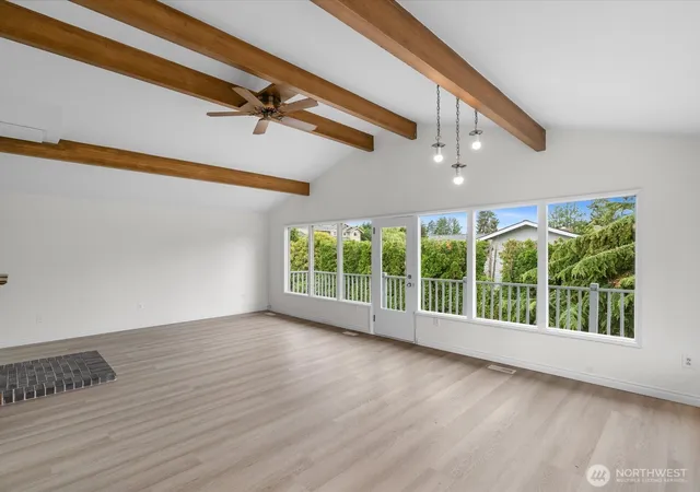 Photo 4 of Single family home for sale at 3303 Wave Dr, Everett, WA 98203 | MLS# NWM2545780 | Listing updated on 2026-09-25