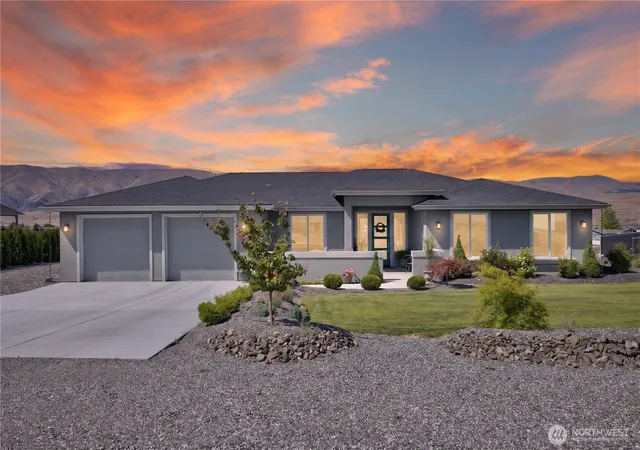 Photo 1 of Single family home for sale at 201 Clayton Pl Sw, Mattawa, WA 99349 | MLS# NWM2545906 | Listing updated on 2026-09-22