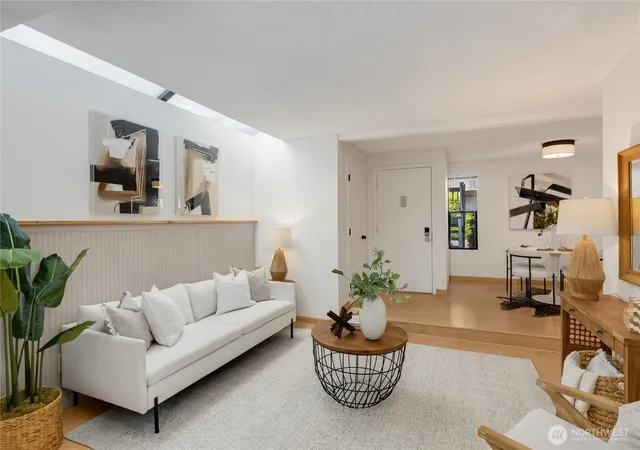 Photo 4 of Sale Pending at 10919 NE 35th Place #4, Bellevue, WA 98004 | MLS# NWM2545910 | Listing updated on 2026-09-25