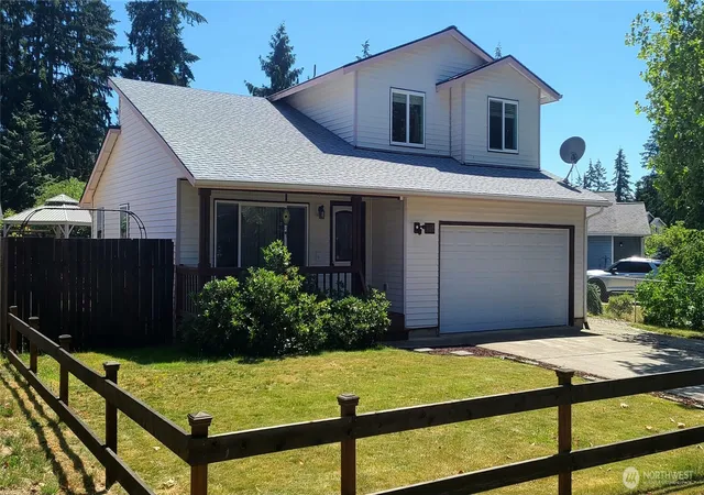Photo 2 of Single family home for sale at 460 Meadow Ln, Chehalis, WA 98532 | MLS# NWM2545929 | Listing updated on 2026-09-24