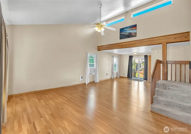 Photo 3 of Single family home for sale at 460 Meadow Ln, Chehalis, WA 98532 | MLS# NWM2545929 | Listing updated on 2026-09-24