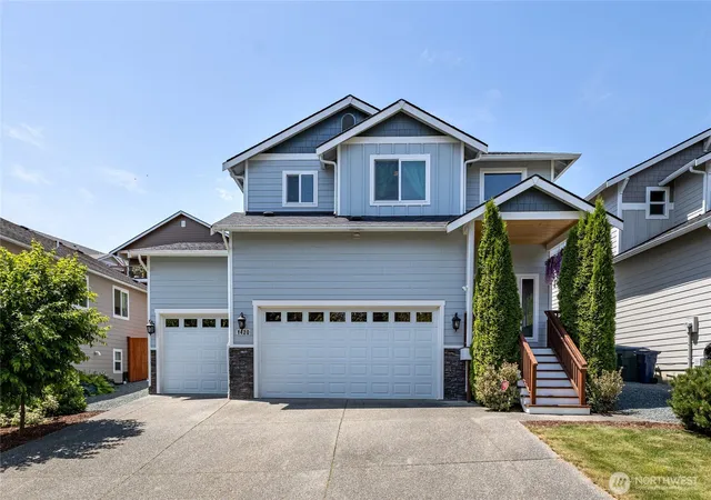 Photo 1 of Single family home for sale at 1420 E Gateway Hts Loop, Sedro Woolley, WA 98284 | MLS# NWM2545939 | Listing updated on 2026-09-22