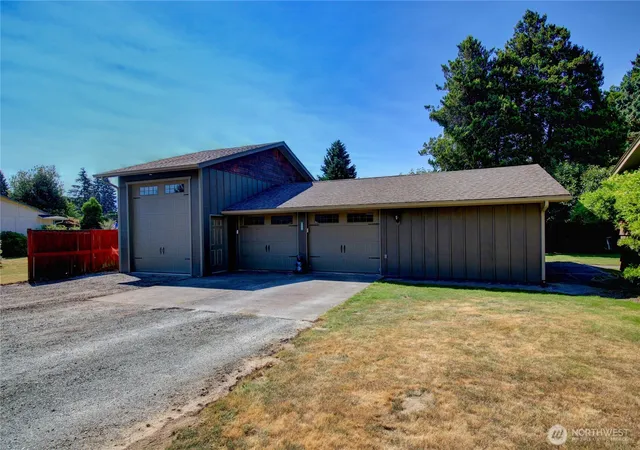 Photo 2 of Single family home for sale at 21264 Plaza Dr, Sedro Woolley, WA 98284 | MLS# NWM2545948 | Listing updated on 2026-09-22