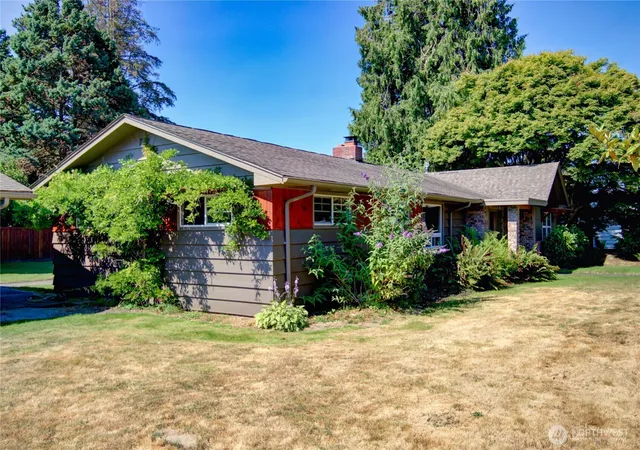 Photo 3 of Single family home for sale at 21264 Plaza Dr, Sedro Woolley, WA 98284 | MLS# NWM2545948 | Listing updated on 2026-09-22