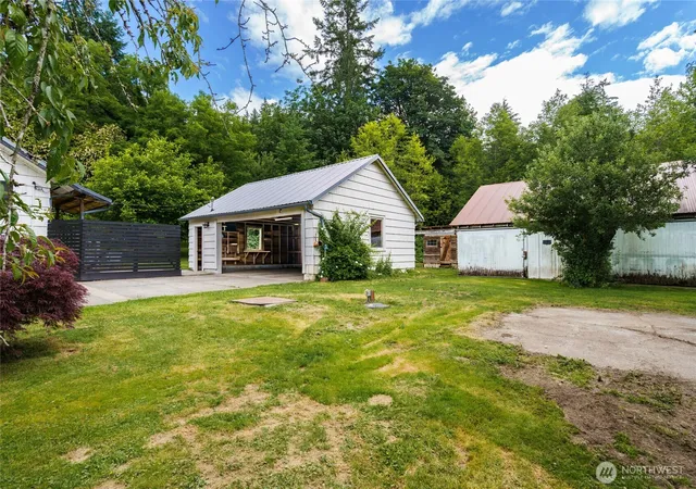 Photo 3 of Single family home for sale at 48242 Moen Rd, Concrete, WA 98237 | MLS# NWM2545963 | Listing updated on 2026-09-22