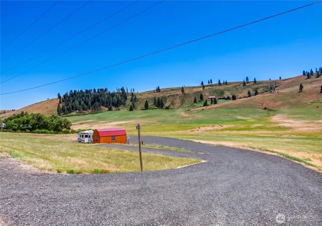 Photo 2 of Land for sale at 1541 Bettas Rd, Cle Elum, WA 98922 | MLS# NWM2545979 | Listing updated on 2026-09-22