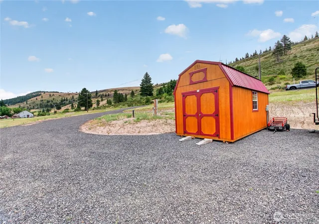 Photo 3 of Land for sale at 1541 Bettas Rd, Cle Elum, WA 98922 | MLS# NWM2545979 | Listing updated on 2026-09-22